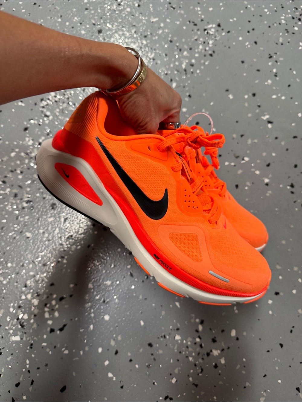 NEW! Nike Structure 26 Running Shoes Total Orange - Picture 3 of 6